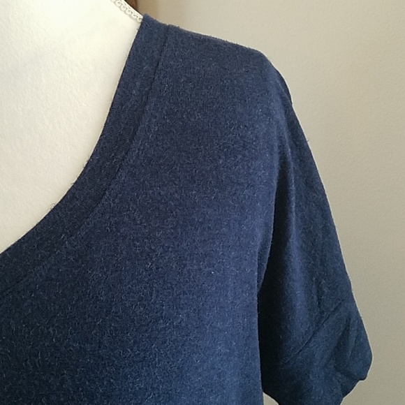 CAbi Heather Navy double v tee, medium - Picture 3 of 6